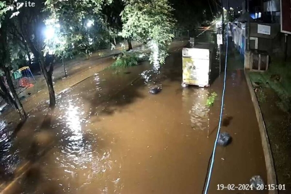 Impacto das Chuvas: Carros Ilhados e Residências Alagadas em Diversas Áreas de Londrina