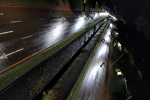 Trecho sem luz da Dez de Dezembro recebe LED