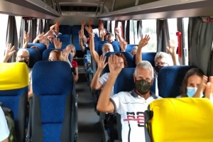 Ação municipal leva idosos para passeio no Parque Arthur Thomas