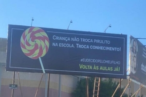 Com outdoors pela cidade, mães pedem retomada das aulas presenciais em Londrina