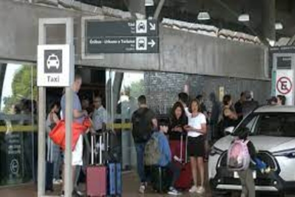 Crescimento de 6%: Aeroporto de Londrina Registra Movimento de 720 Mil Viajantes em 2023