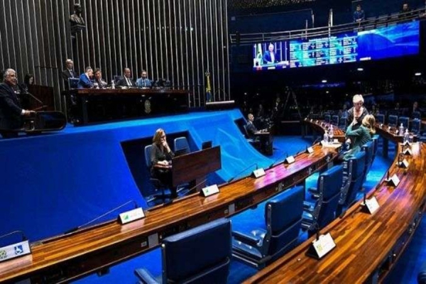 Senado aprova isenção de imposto de renda para quem ganha até dois salários-mínimos