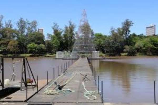 Londrina inicia instalação da decoração natalina em mais de 40 pontos da cidade