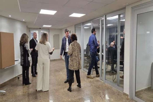 Tiago Amaral articula aprovação no afogadilho do ‘acúmulo salarial&#039;