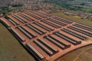 Famílias recebem chaves das casas do Residencial Bem-Viver Londrina