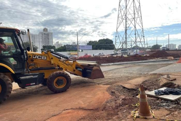 Obras na Avenida Otávio Genta: interdição já dura 35 dias
