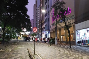 Natal: Confira os horários do comércio de rua e shoppings em Londrina