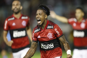 Marinho marca na estreia e Flamengo bate Boavista por 3 a 0