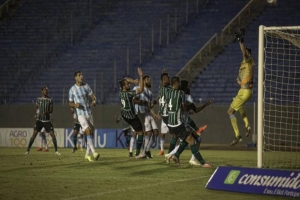 Londrina derrota o Coxa por 1 a 0 no Estádio do Café