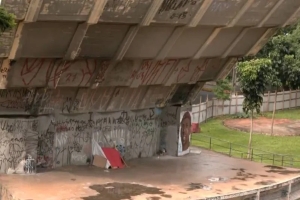 Obras do Anfiteatro do Zerão estão paradas com mais de um mês de atraso