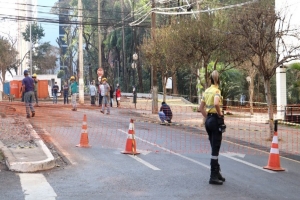 Reforma no Bosque Central interdita totalmente Avenida São Paulo de Londrina