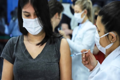 Londrina tem novo mutirão de vacinação contra covid no sábado