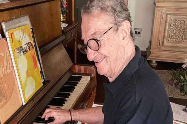 Caçulinha, músico do Domingão, morre aos 86 anos após sofrer infarto