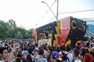 Festival de Dança tem cortejo com trio elétrico às margens do Lago Igapó