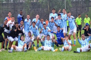 Tubarãozinho estreia no Paranaense sub-17 com goleada de 7 a 0