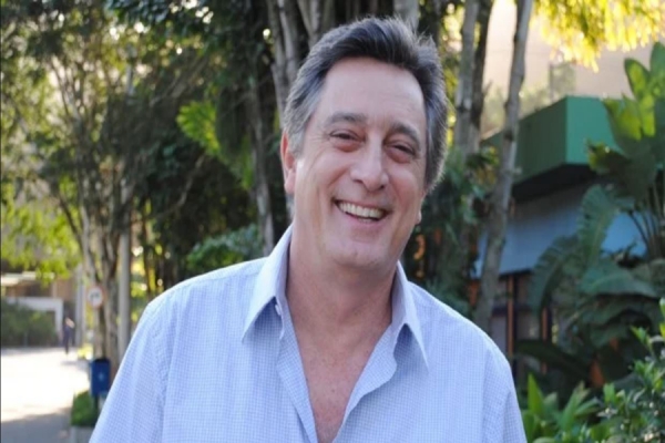 Ator Eduardo Galvão morre vítima de covid-19, no Rio