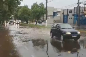 Consequências Desastrosas: Zona Norte de Londrina Afetada por Chuvas Torrenciais
