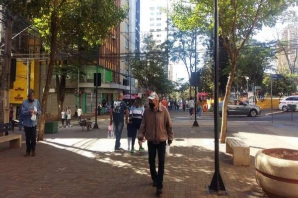 Frente fria e massa polar derrubam temperaturas no Paraná a partir de quarta-feira (28)