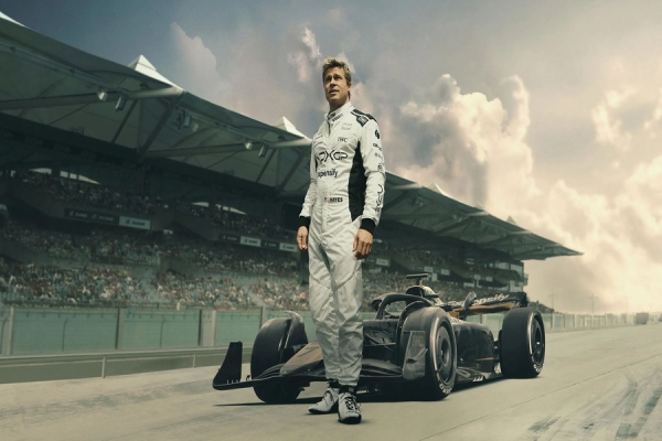 Um combate de gerações, ‘F1: O Filme’ é um poderoso tributo ao universo do automobilismo
