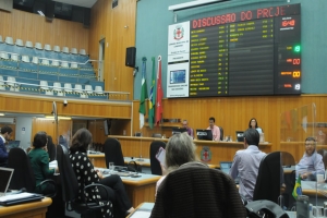 Vereadores de Londrina aprovam auxílio moradia a famílias de baixa renda