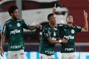 Palmeiras vence River Plate e está perto da final da Libertadores