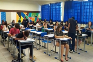 Maior curso pré-vestibular tem vagas gratuitas para 5 cidades da RML