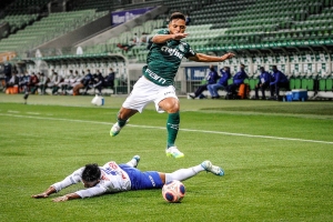 Com gols no fim, Palmeiras bate Santo André e vai à semi do Paulista