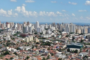 Londrina registra 18 mortes por covid-19 em agosto; veja gráfico