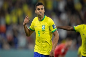 Com gol de Casemiro, Brasil vence Suiça e se classifica para oitavas de final da Copa