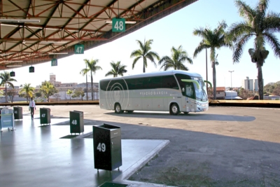 Rodoviária de Londrina terá 600 ônibus extras durante Natal e Ano Novo