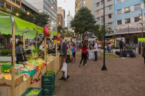 Feiras de Londrina vão contar com banheiros químicos