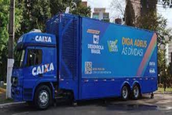 Caminhão Tudo em Dia da Caixa Econômica chega a Londrina