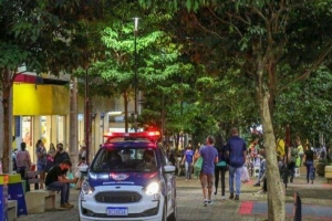 Centro de Londrina recebe reforço policial para compras de Natal