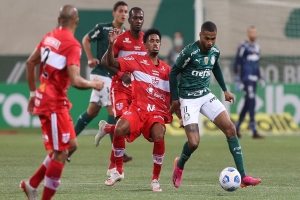 Palmeiras é eliminado da Copa do Brasil nos pênaltis para o CRB em SP