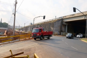 Trânsito na Avenida Eurico Gaspar Dutra é liberado após dois meses