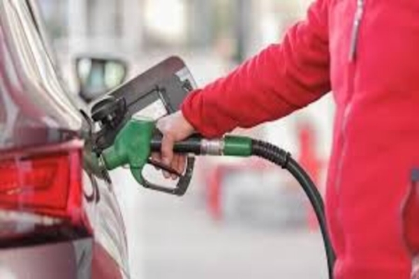 Preço da gasolina aumenta até R$0,40, segundo Procon