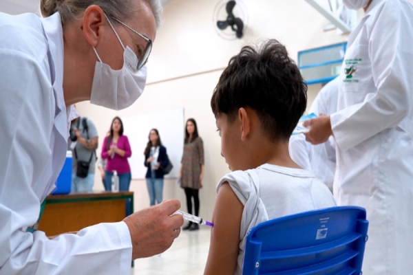 Paraná: Primeira etapa da força-tarefa de vacinação nas escolas tem mais de 86 mil doses aplicadas